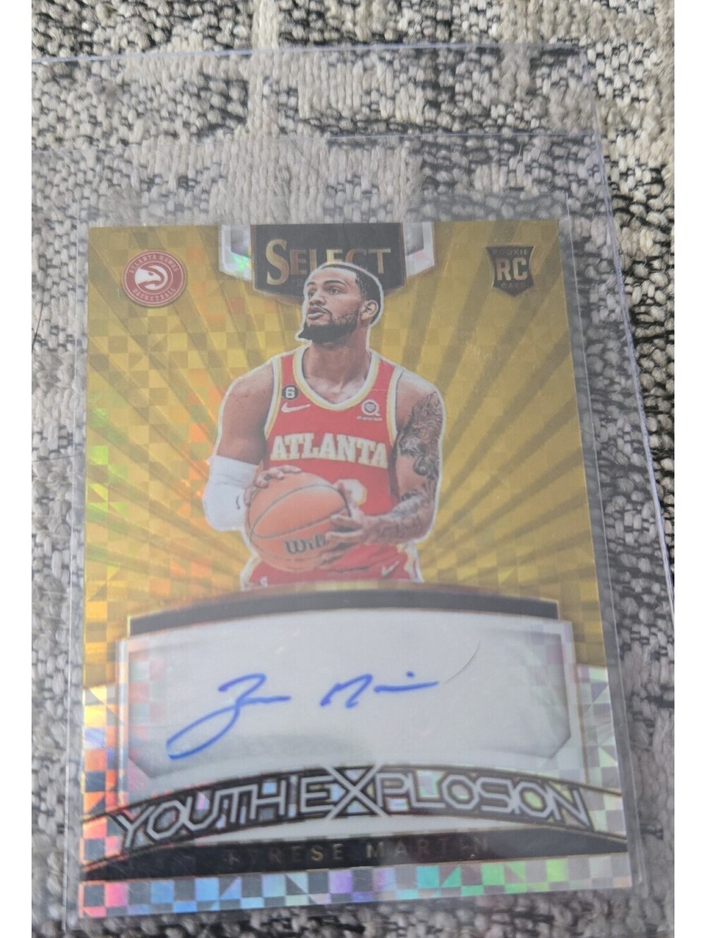 2022-23 Panini Select - Youth Explosion Signatures Tyrese Martin Gold 4/10